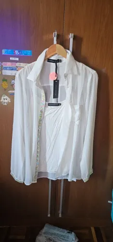 CAMISA COM CAMISETA