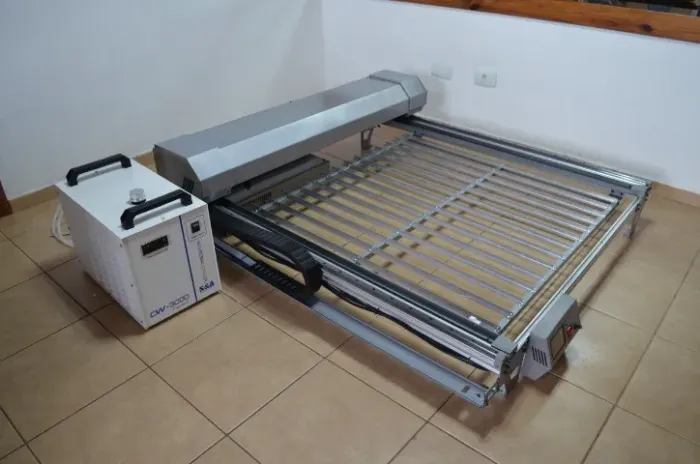 CNC Laser Co2 Área 1200x900 mm 40w