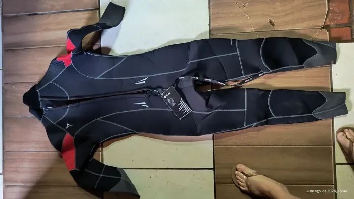 Roupa De surf 