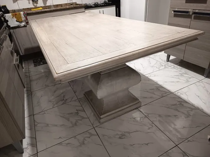 MESA E CADEIRAS MADEIRA MACIÇA 