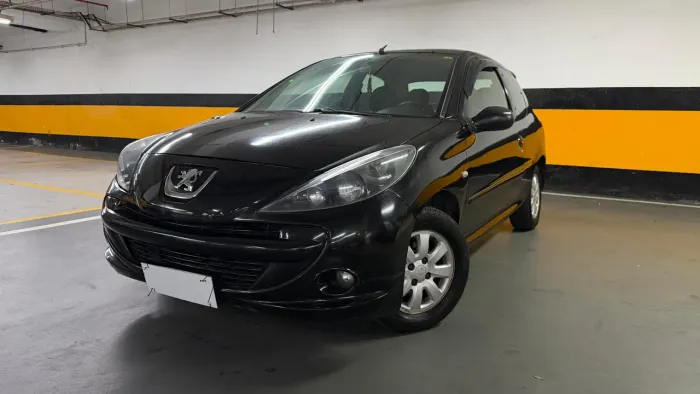 Peugeot 207 XR 1.4 Flex 8V 3P 2012