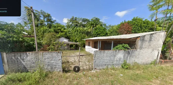 Vendo terreno na vila de Araticum-Mirim em Marapanim, na estrada principal!