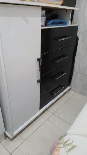 Cômoda usada 