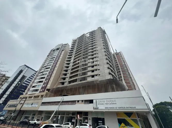 Apartamento para Venda no Novo Centro, em Maringá / PR.