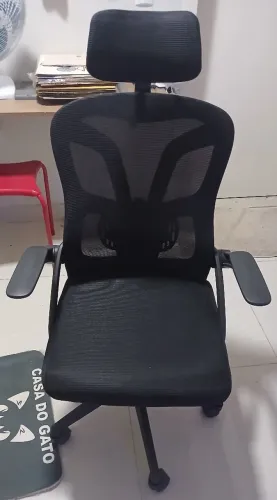 Cadeira de escritório novíssima