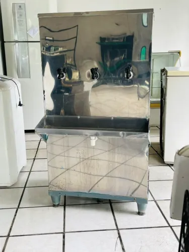 Bebedouro Industrial 100L