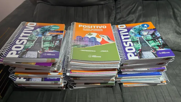 Kit livros pré vestibular Positivo