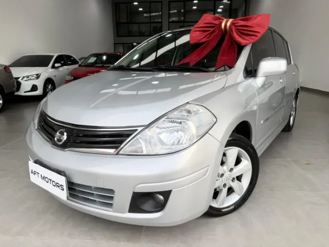 Nissan Tiida SL 1.8/1.8 Flex 16V Aut. 2012