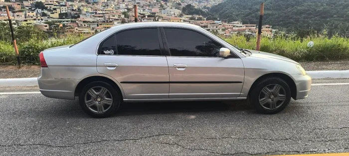 Honda Civic Sedan LX 1.7 16V 115cv Mec. 4P 2002