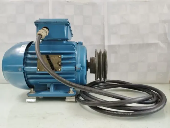 Motor WEG W22 3CV Trifásico 220/380V 1735RPM Industrial IP55
