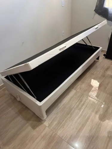 Cama Solteiro com Baú + Cama Auxiliar (Bicama) + Cabeceira Estofada.