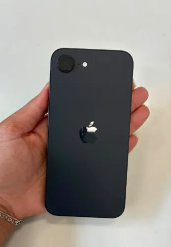 iPhone 16e 128GB Preto - Bateria 96%