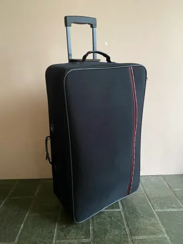 Mala grande de viagem preta