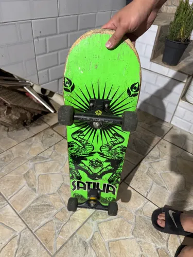 Skate rodinha de gel