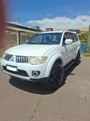 Mitsubishi Pajero Dakar 3.2 4X4 T.i. Dies. 5P Mec. 2013