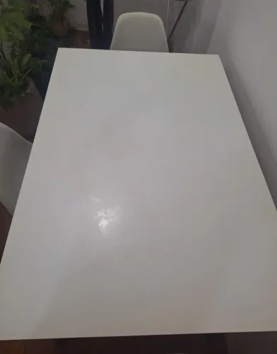Conjunto de Mesa Paris Madeira 120x80 cm branca com 4 cadeiras eiffel branca