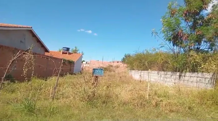 Vendo Terreno "Posse" 10x30 em Macaúbas Bahia