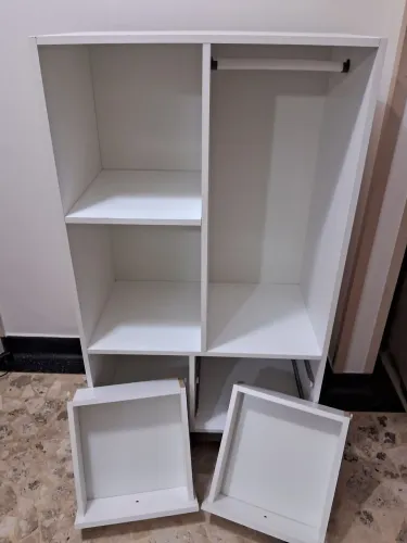 Guarda roupa montessoriano