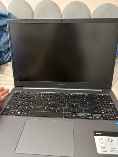 Notebook Samsung Book Intel Core i3 (11ª Geração) - SSD 256GB - Rápido e Conservado