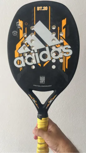 Vendo raquete de Beach Tênis Adidas usada pouco usada