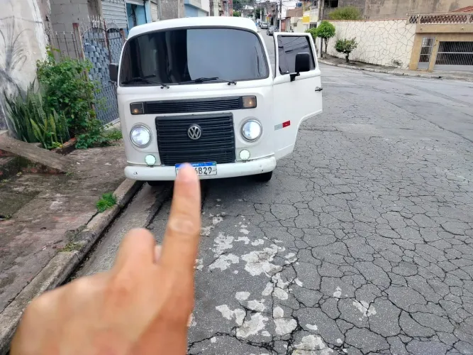 Volkswagen Kombi Escolar/50 Anos 1.4 MI Total Flex 2011