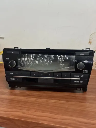 RADIO CD PLAYER ORIGINAL TOYOTA COROLLA 2015 A 2017<br>NOVO NUMCA USADO