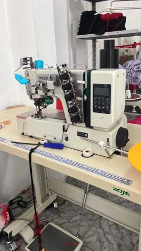 Máquinas de costura alta produção