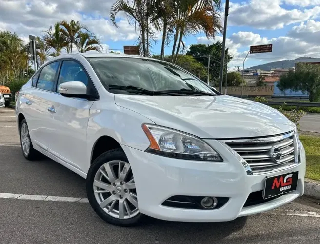 Nissan Sentra SL 2.0/ 2.0 Flex Fuel 16V Aut. 2016