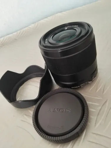 LENTE SONY 28MM 2.8 FULL FRAME