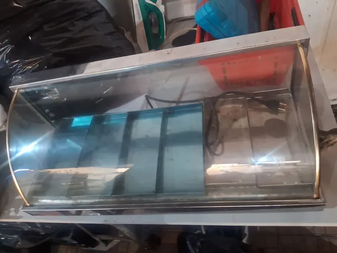 Estufa de 6 bandeja vidro curvado semi nova