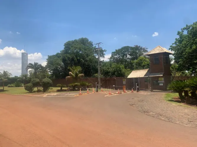 Chácara à venda no Condomínio Estância Cabral em Cambé