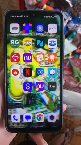Redmi note 8 pro 128 GB COM UMA PEQUENA MANCHA NA PARTE DE BAIXO MAIS FUNCIONA TUDO 