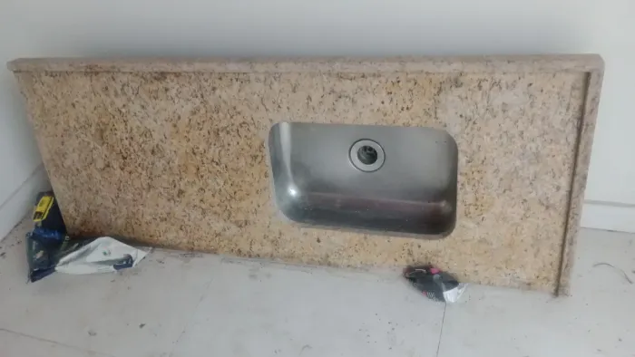 Pia granito bege + prateleira