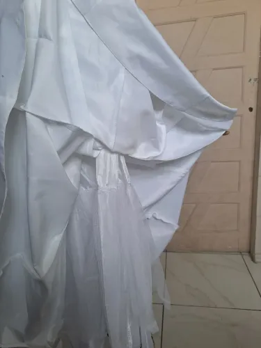 Vertido d dama.d Hora medida d 8 a 10 . *