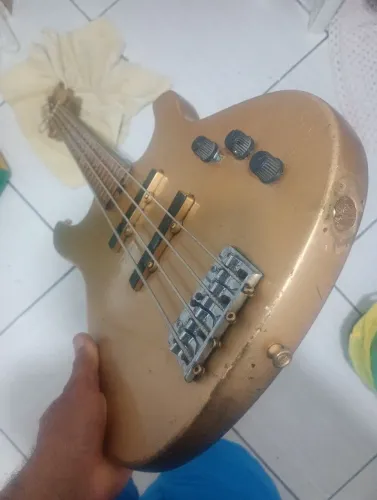 Instrumento musical Baixo