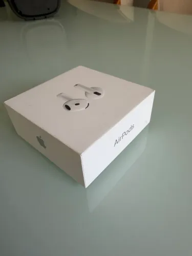 AirPods 4 (LACRADO)