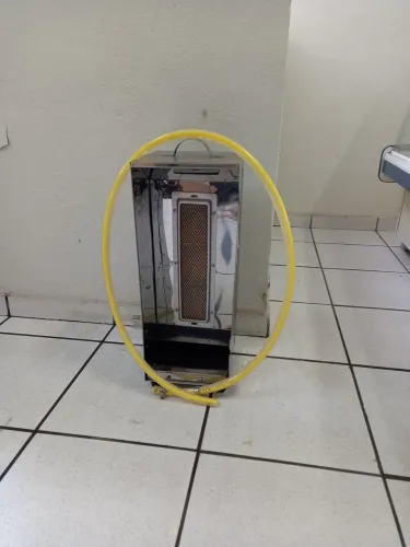 Churrasqueira de espetinhos à gás