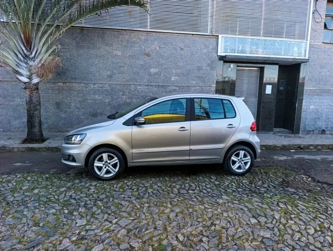 Volkswagen Fox Comfortline 1.6 Flex 8V 5P 2016
