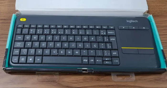 Teclado Logitech MEDIA K400 PLUS