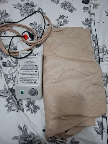 Vendo colchão pneumático com pouco tempo de uso .