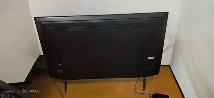 Vendo tv 50 polegadas4k apenas 4 meses de uso com nota fiscal modelo TCL