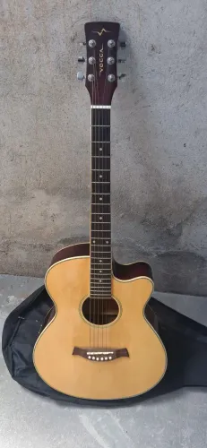 Violão Vogga acústico cordas de aço 300,00.