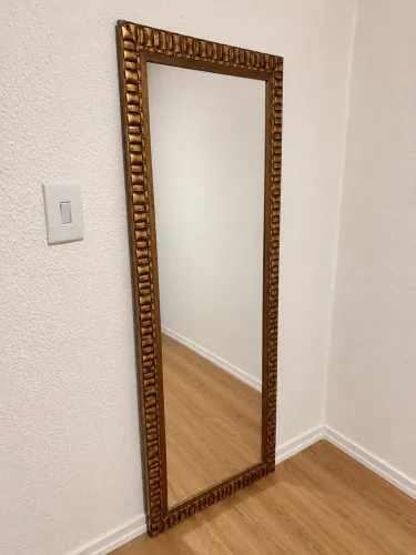 Espelho Corpo inteiro moldura dourada