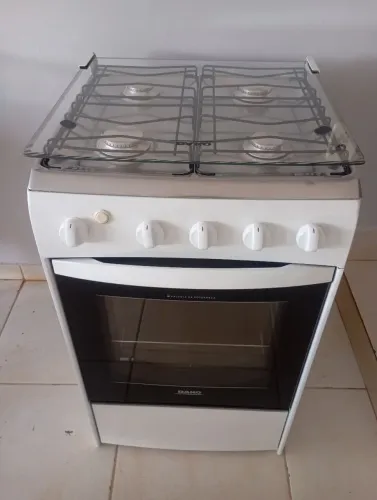 Fogão 4 bocas Entrego 