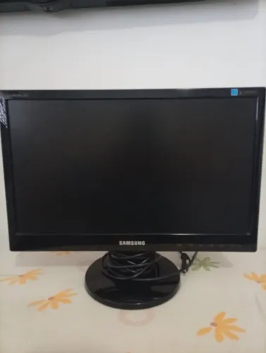 MONITOR 19 POLEGADAS