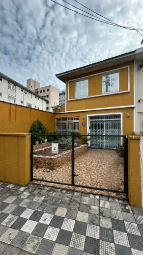Sobradão na Av Pedro Lessa, Bairro Aparecida em Santos SP