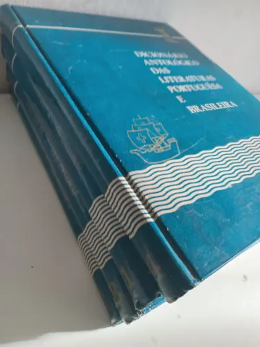 Coleção dicionário antológico das literaturas portuguesa e brasileira