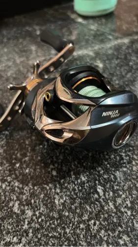 Carretinha de pesca ninja 9000 