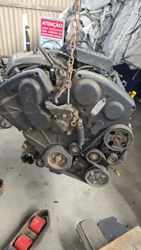 Motor V6 250 CV gasolina