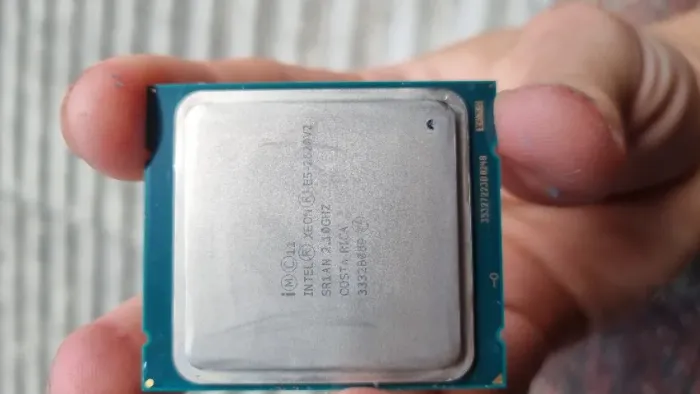 Processador Xeon E5-2620V2 SR1 AN 2.10GHZ